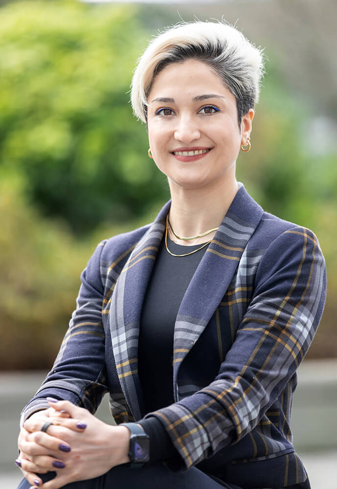 Dr. Nasim Moarefi